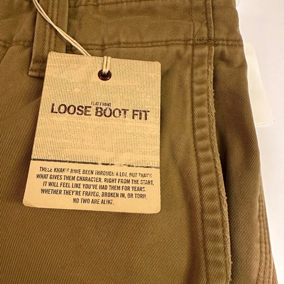 Mens  34X30 Gap Khakis Y2K  Loose Boot Fit Industrial Standard NWT Distressed - Picture 8 of 9